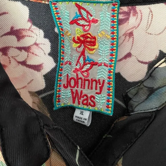 JOHNNY WAS Corey 100% SILK Boxy Blouse Mandarin Collar Embroidered Cuff Size XL - Picture 6 of 9